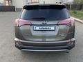 Toyota RAV4 2018 года за 12 500 000 тг. в Уральск – фото 4