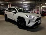 Toyota RAV4 2020 года за 15 890 000 тг. в Алматы – фото 5