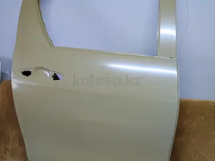 Дверь toyota hilux задняя правая за 80 000 тг. в Уральск – фото 3