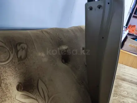 Дверь toyota hilux задняя правая за 80 000 тг. в Уральск – фото 5