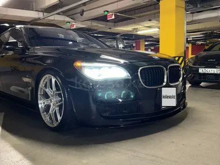 BMW 750 2012 года за 13 000 000 тг. в Алматы – фото 11