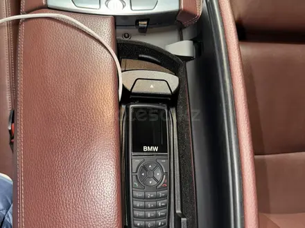 BMW 750 2012 года за 13 000 000 тг. в Алматы – фото 18