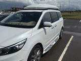 Kia Carnival 2016 года за 14 500 000 тг. в Астана – фото 2