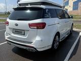 Kia Carnival 2016 года за 14 500 000 тг. в Астана – фото 4