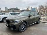 BMW X5 2021 года за 43 000 000 тг. в Астана – фото 2