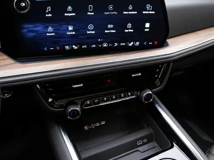 Chevrolet Tahoe 2024 года за 49 490 000 тг. в Алматы – фото 20