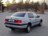 Volkswagen Vento 1992 годаfor1 800 000 тг. в Караганда – фото 4