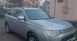 Mitsubishi Outlander 2014 года за 7 500 000 тг. в Алматы – фото 3