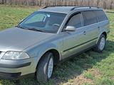 Volkswagen Passat 2001 года за 3 870 000 тг. в Караганда – фото 2