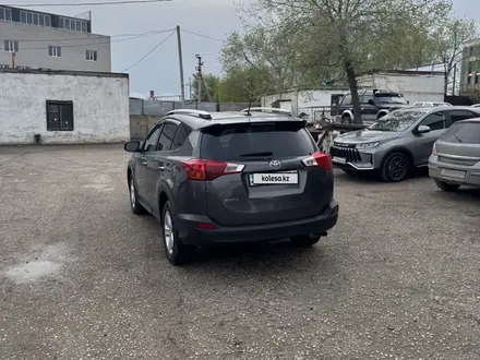 Toyota RAV4 2014 года за 9 500 000 тг. в Актобе – фото 4