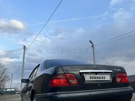 Mercedes-Benz E 280 1997 года за 4 200 000 тг. в Жезказган – фото 5