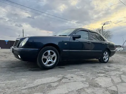 Mercedes-Benz E 280 1997 года за 4 200 000 тг. в Жезказган – фото 4