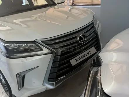 Lexus LX 570 2018 года за 53 000 000 тг. в Актау