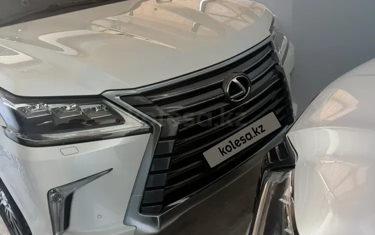 Lexus LX 570 2018 года за 53 000 000 тг. в Актау