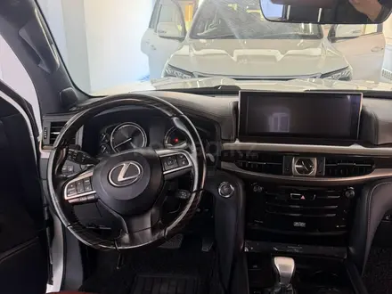 Lexus LX 570 2018 года за 53 000 000 тг. в Актау – фото 4