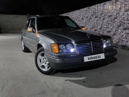 Mercedes-Benz E 280 1993 года за 2 000 000 тг. в Жаркент