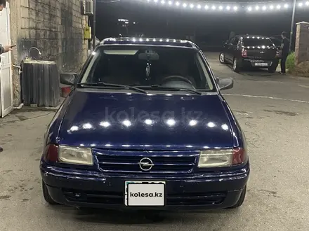 Opel Astra 1992 года за 800 000 тг. в Шымкент