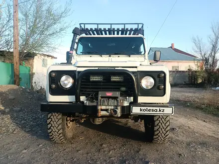 Land Rover Defender 2002 года за 10 000 000 тг. в Алматы – фото 7
