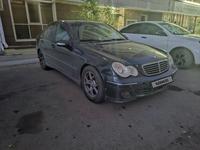 Mercedes-Benz C 230 2005 годаfor5 000 000 тг. в Астана