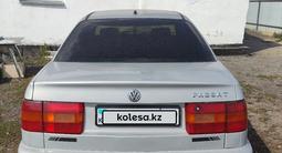 Volkswagen Passat 1994 года за 1 650 000 тг. в Караганда – фото 4