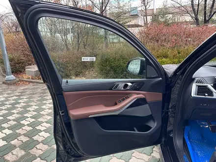 BMW X5 2025 года за 49 000 000 тг. в Астана – фото 17