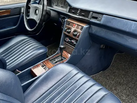 Mercedes-Benz E 260 1992 года за 1 900 000 тг. в Караганда – фото 11