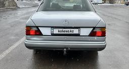 Mercedes-Benz E 260 1992 годаfor1 900 000 тг. в Караганда – фото 5