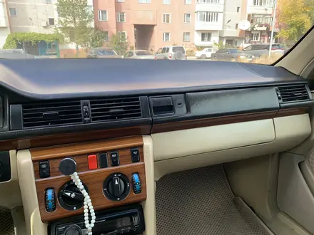 Mercedes-Benz E 220 1993 года за 1 900 000 тг. в Караганда – фото 8