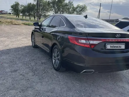Hyundai Grandeur 2015 года за 7 500 000 тг. в Алматы – фото 3