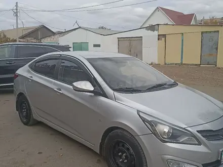 Hyundai Accent 2015 года за 6 000 000 тг. в Уральск – фото 2