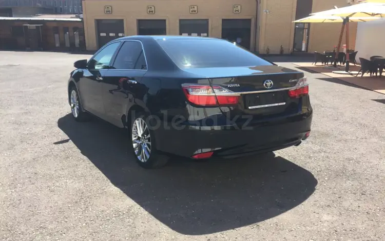 Toyota Camry 2015 года за 777 777 тг. в Астана