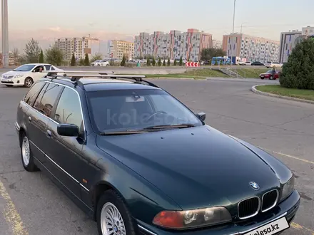 BMW 523 1996 года за 2 800 000 тг. в Алматы