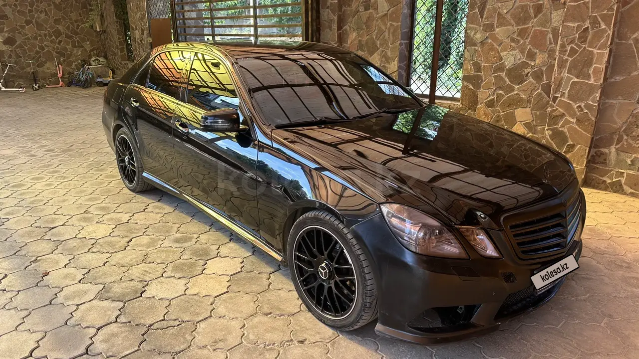 Mercedes-Benz E-Class, 2010