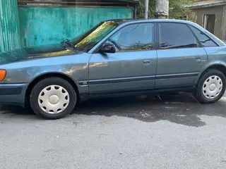 Audi 100