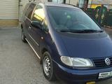 Volkswagen Sharan 1996 годаүшін2 600 000 тг. в Жанатас – фото 2