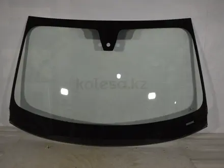 Стекло лобовое Bmw X5 X7 КАFАS/НUD датчик дождя Camera за 250 000 тг. в Караганда – фото 3