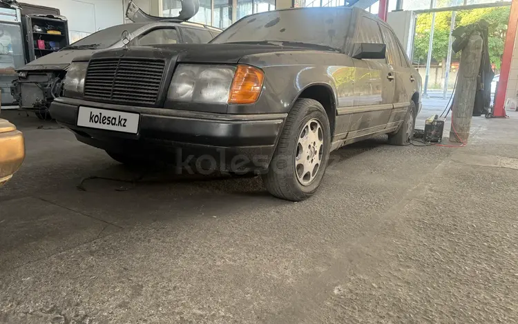 Mercedes-Benz E 260 1990 года за 1 200 000 тг. в Шымкент