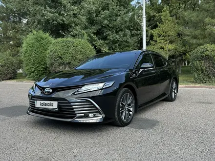 Toyota Camry 2023 года за 16 700 000 тг. в Тараз – фото 3