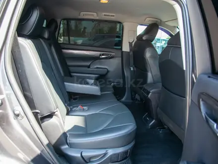 Toyota Highlander 2020 года за 20 900 000 тг. в Алматы – фото 16
