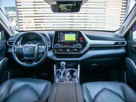 Toyota Highlander 2020 года за 20 900 000 тг. в Алматы – фото 12