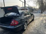 Mercedes-Benz E 320 2002 годаүшін5 600 000 тг. в Алматы – фото 2