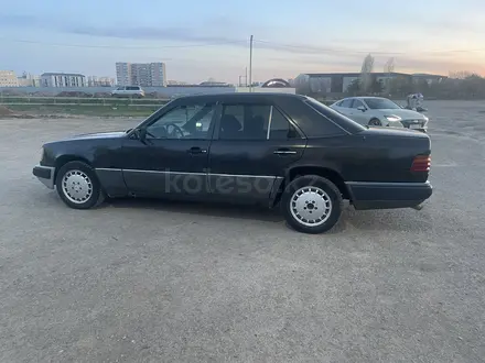 Mercedes-Benz E 220 1995 года за 1 400 000 тг. в Астана – фото 4