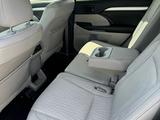 Toyota Highlander 2016 года за 10 000 000 тг. в Атырау – фото 3