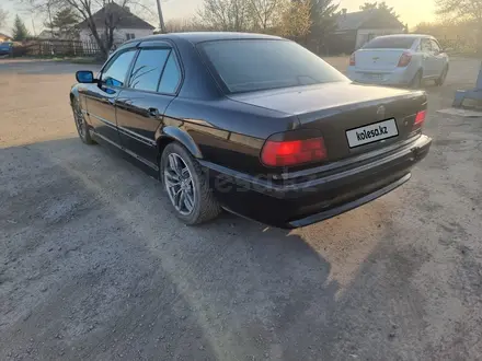 BMW 750 1995 года за 3 850 000 тг. в Шымкент – фото 2