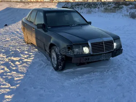 Mercedes-Benz E 200 1989 года за 630 000 тг. в Караганда – фото 4