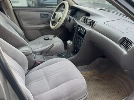 Toyota Camry 1999 года за 2 500 000 тг. в Шымкент – фото 4