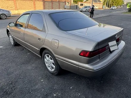 Toyota Camry 1999 года за 2 500 000 тг. в Шымкент – фото 7