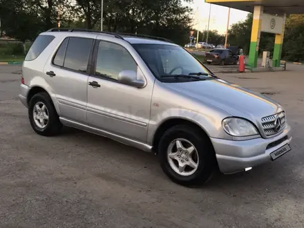 Mercedes-Benz ML 230 1999 года за 3 800 000 тг. в Актобе – фото 3