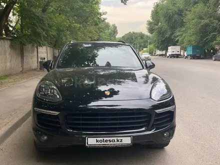 Porsche Cayenne 2018 года за 27 000 000 тг. в Алматы