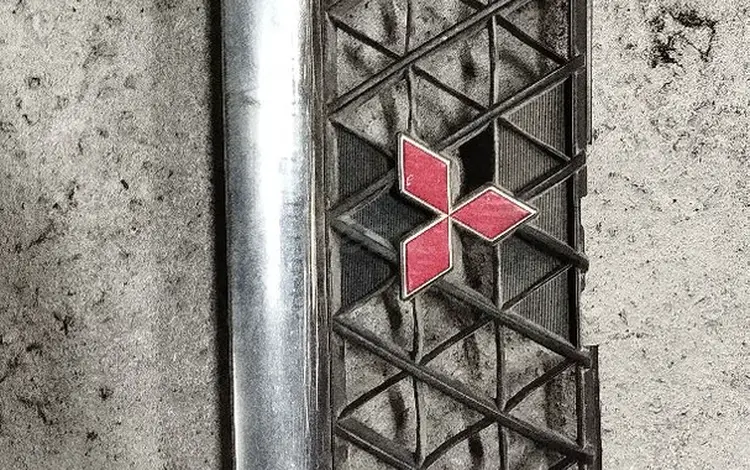 Решетка радиатора за 35 000 тг. в Алматы